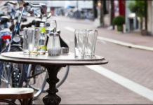 Όταν τα τραπεζοκαθίσματα πνίγουν την πόλη μας… Του Χρήστου Μακαρώνη